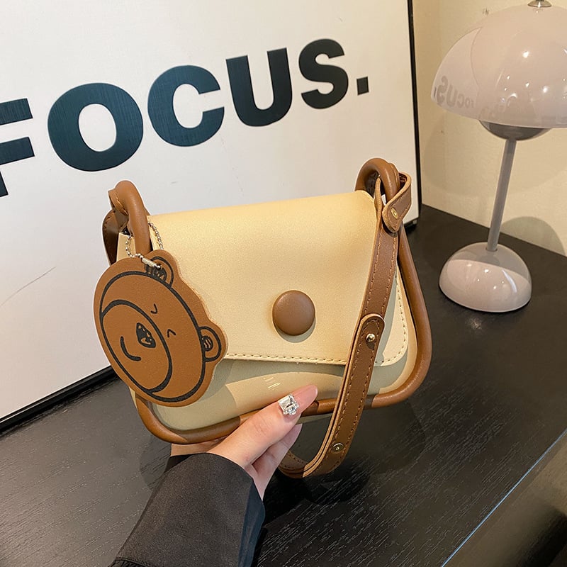 Ženska crossbody torba, korejski stil, gradski minimalistički dizajn, PU koža, horizontalno kvadratni oblik, magnetska kopča, džep za telefon