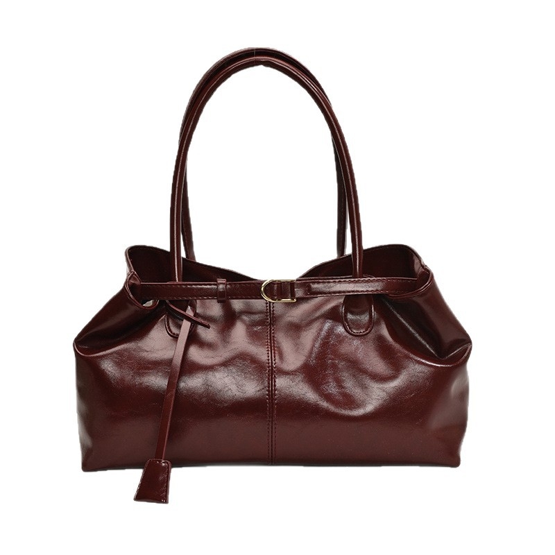 Дамска Tote чанта PU, хоризонтално правоъгълна форма, магнитно закопчаване, джоб за телефон, полиестерна подплата, двойна презрамка, зима 2025