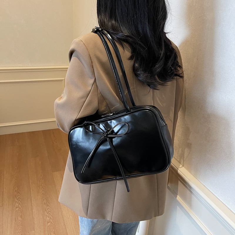 Бостън чанта с акцент панделка, PU материал, ципово закопчаване, вътрешен цип джоб, двойни презрамки