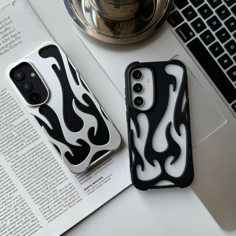 TPU futrola za Samsung Galaxy S25 Ultra s elektroplatiniranim plamenim uzorkom i prorezanim dizajnom, prozračna disipacija topline, mekani zaštitni slučaj, crna ili srebrno-siva