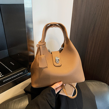 Ženska crossbody torba u obliku kante – PU koža, zaključavanje kopčom, džep za telefon, s jednom naramenicom, urbani minimalistički stil