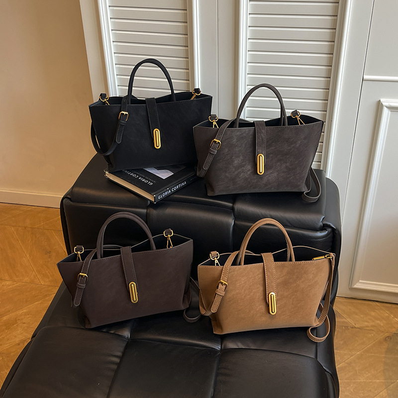 Enchino PU velur Tote torba, urbani minimalistički stil, horizontalni kvadratni oblik, magnetsko zatvaranje, laminirani džep sa zipom, svakodnevna upotreba, zimsko izdanje 2025