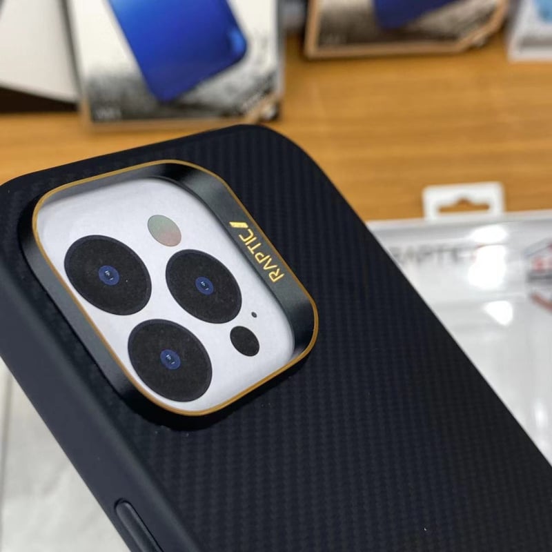 Puzdro na telefón zo silikónu s reliéfnym povrchom, proti pádu, pre iPhone 16 Pro Max