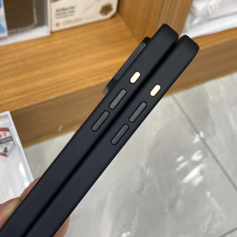 Puzdro na telefón zo silikónu s reliéfnym povrchom, proti pádu, pre iPhone 16 Pro Max