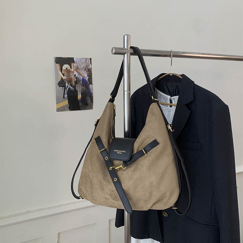 Unisex PU Tote torba, velika kapaciteta, vodoravni kvadratni oblik, zatvarač, podstava od poliestera, džep za telefon, trodimenzionalni dizajn, pogodna za slobodno vrijeme putovanja, Zima 2025