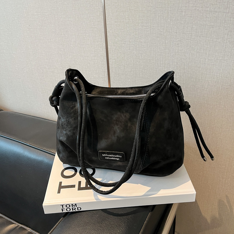 PU crossbody torba, gradski minimalistički stil, vertikalni kvadratni oblik, zatvaranje zipom, laminirana unutarnja džep