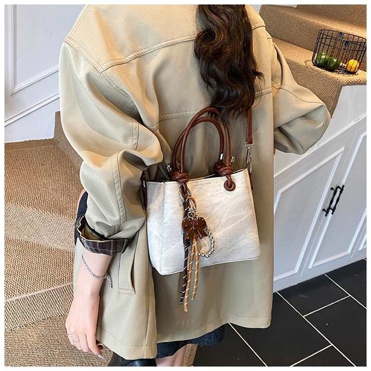 PU crossbody torba tipa bucket za žene, srednje veličine, jesen-zima 2025, korejski stil, svakodnevna upotreba