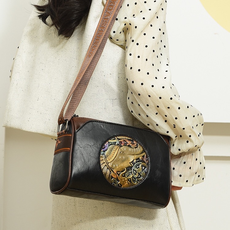 Ženska PU crossbody torbica, Envelope Pack stil, horizontalni kvadratni oblik, zatvaranje zatvaračem, unutarnja džep sa zipom