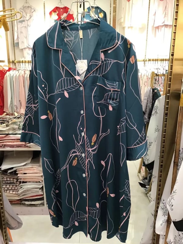 Νυχτικό Ice Silk με γιακά πέτα, καρτούν σχέδιο, μισά μανίκια, λεπτό ύφασμα