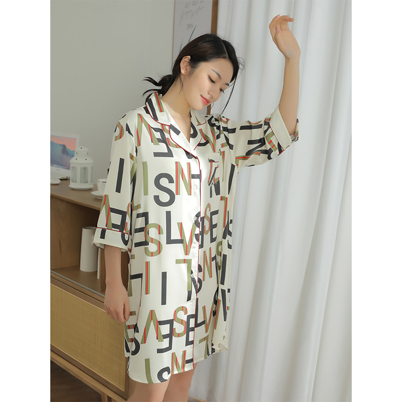 Νυχτικό Ice Silk με γιακά πέτα, καρτούν σχέδιο, μισά μανίκια, λεπτό ύφασμα