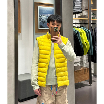 Външна пухена жилетка с изправена яка – лека, среден слой, с решетъчна шарка и пълнеж от бял патеши пух