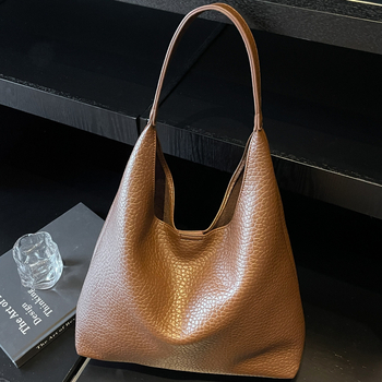 Дамска PU чанта Tote за рамо, голям капацитет; стил: пътуване и ежедневие; форма: хоризонтално квадратна; начин на отваряне: магнитно копче; вътрешен ламиниран джоб с цип