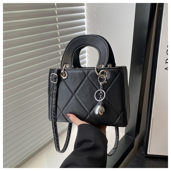 Ženska PU crossbody torba, zatvaranje zatvaračem, najlonska podstava, vodoravni kvadratni oblik, dvostruki remeni