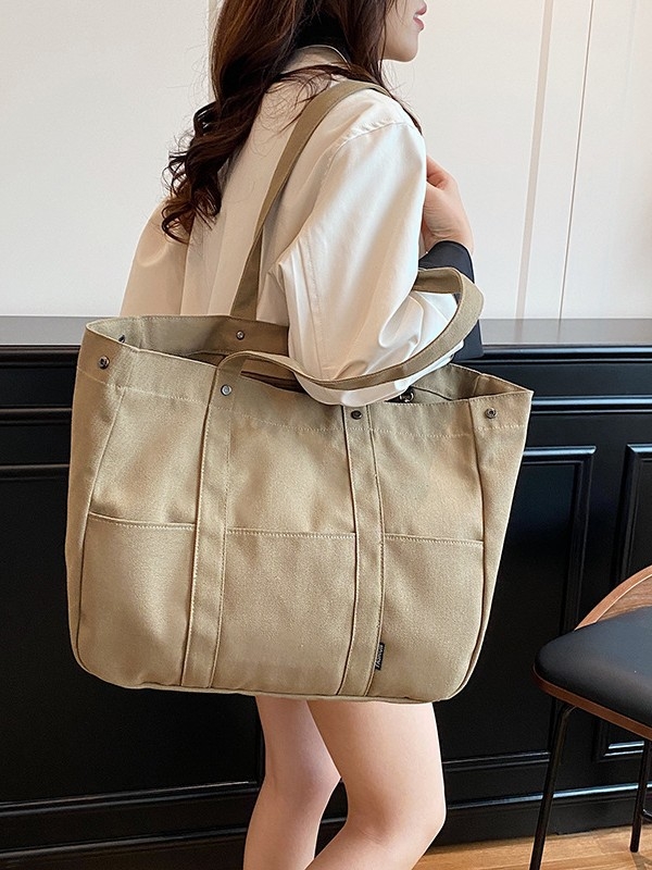 Ženska platnena Tote torba — horizontalni kvadratni oblik, magnetsko zatvaranje, unutarnji džep sa zatvaračem, bez podstave