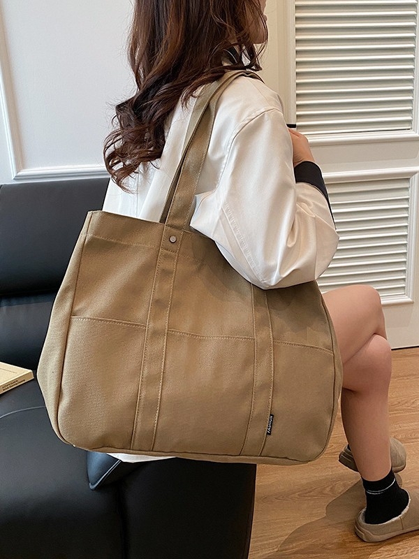 Ženska platnena Tote torba — horizontalni kvadratni oblik, magnetsko zatvaranje, unutarnji džep sa zatvaračem, bez podstave