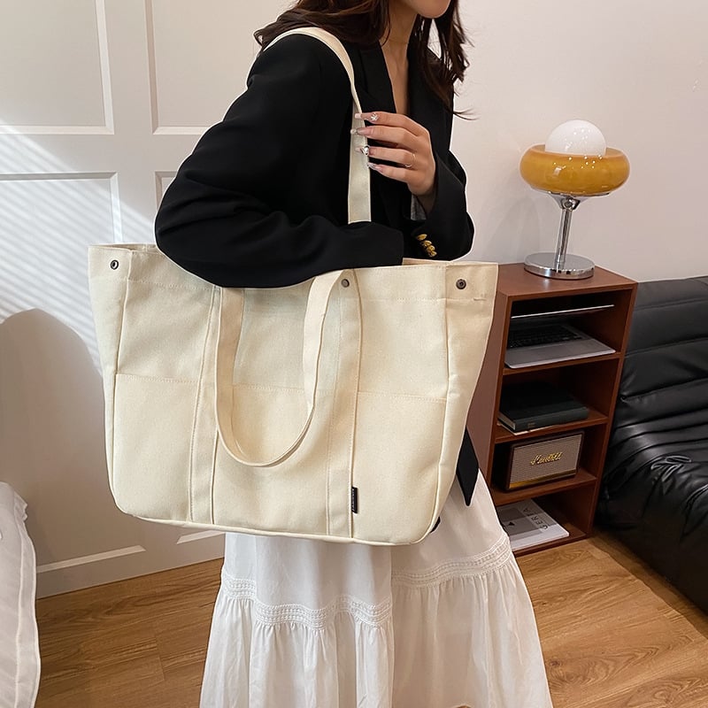 Ženska platnena Tote torba — horizontalni kvadratni oblik, magnetsko zatvaranje, unutarnji džep sa zatvaračem, bez podstave