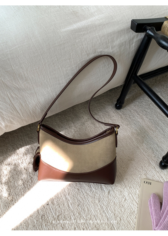 Ženska torbica ispod pazuha, visokokvalitetna teksturirana PU, torba, zatvarač, podstavljena od poliestera, horizontalni kvadratni oblik, proljeće 2026