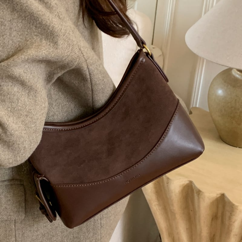 Ženska torbica ispod pazuha, visokokvalitetna teksturirana PU, torba, zatvarač, podstavljena od poliestera, horizontalni kvadratni oblik, proljeće 2026