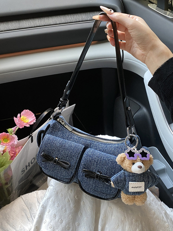 Denim crossbody torbica, gradski minimalistički stil, zatvarač, džep za mobitel, poliester podstava, jedna naramenica