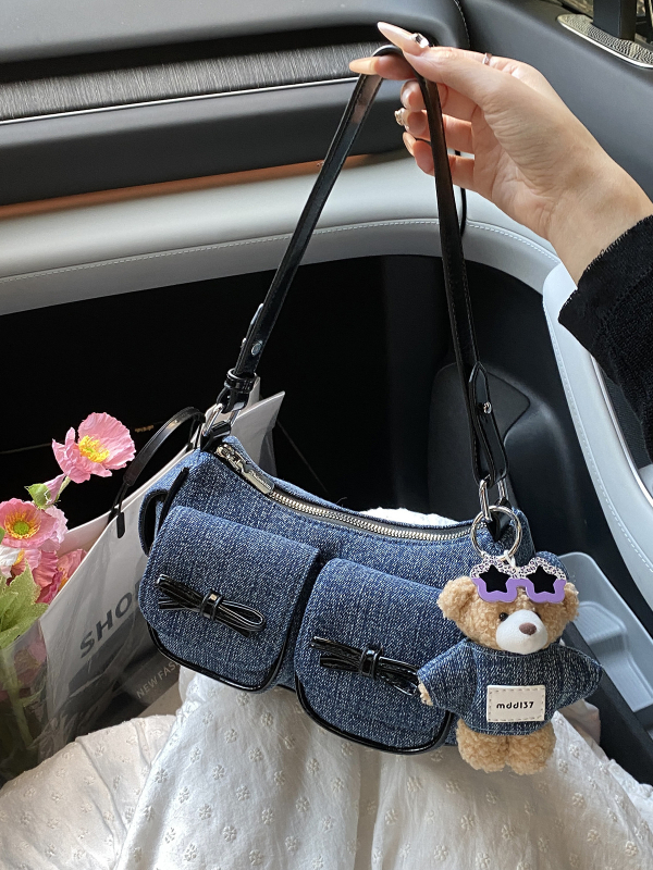 Denim crossbody torbica, gradski minimalistički stil, zatvarač, džep za mobitel, poliester podstava, jedna naramenica