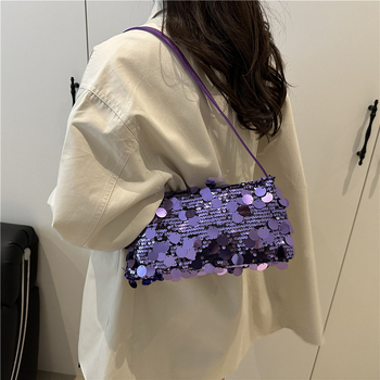 Damska dumpling torbica se štrasom i lančanim remenom, crossbody dizajn (Materijal: Štras; Oblik: Kvadratni oblik; Remen: Lančani; Otvaranje: Zip; Unutarnja podstava: Poliester)