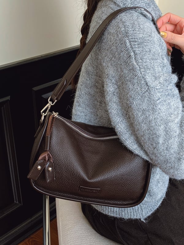 Torba za rame — oblik jastuka, PU materijal, urbani minimalistički stil, zatvarač na zip, skriveni džep sa zipom (Oblik jastuka; PU materijal; Urbani minimalistički stil; Zatvarač na zip; Skriveni džep sa zipom)