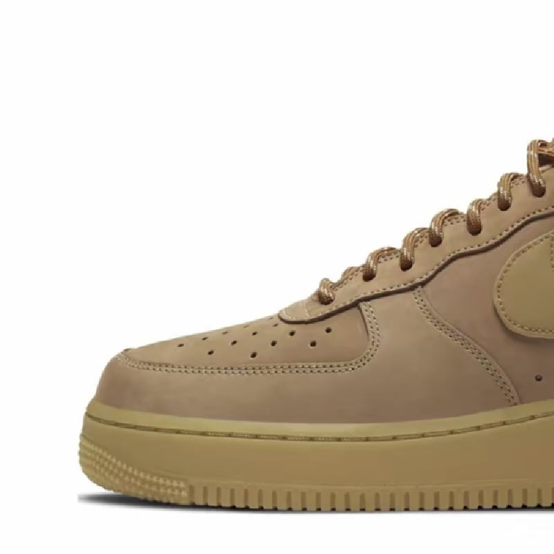 Унисекс обувки с кожена горна част, износоустойчива гумена подметка, повишаваща височина, клиновиден ток