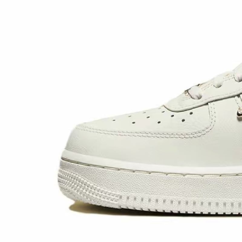 Унисекс обувки с кожена горна част, износоустойчива гумена подметка, повишаваща височина, клиновиден ток