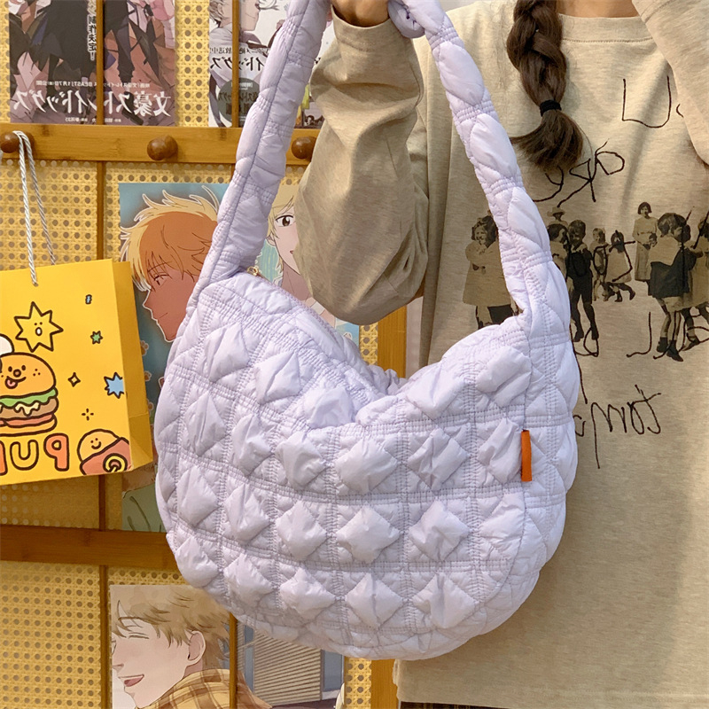 Nylon torba za pazuh s balonastim plisiranim oblikom knedle, poliester podstava, unutarnja džep sa zatvaračem