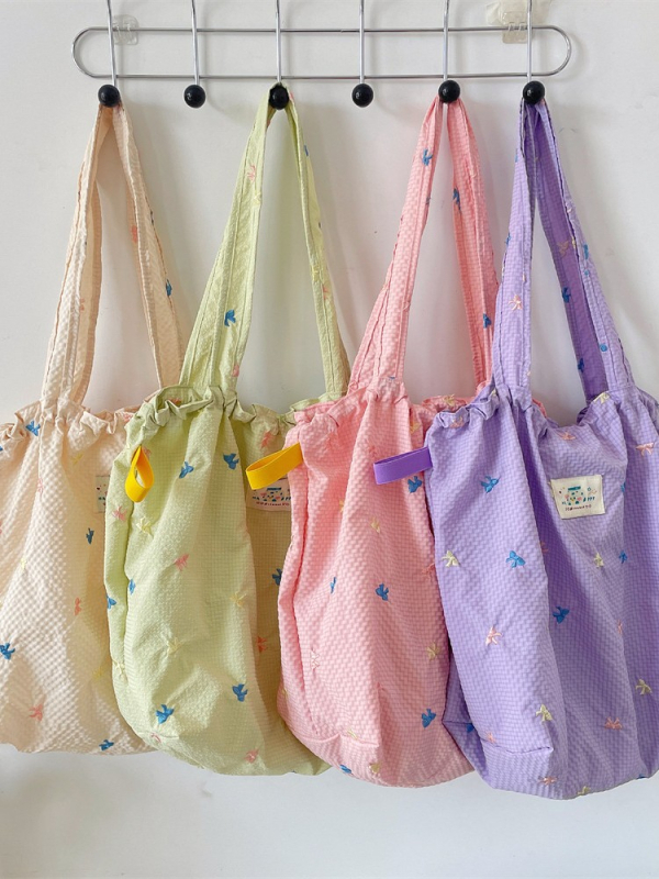 Torbica Tote s mašnicom na ramenu, ulični stil, poliester, srednja veličina, otvoreni vrh