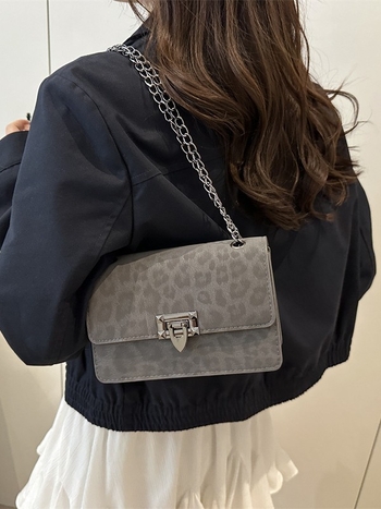 PU materijal, street stil, horizontalni kvadratni oblik torbe, zatvaranje poklopcem, džep za telefon