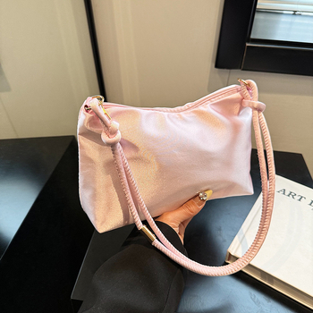 Korejski stil ženska torbica preko ramena s lesketim satenskim vanjskim dijelom, zatvarač, horizontalan četverokutni oblik, poliester podstava, proljeće 2024