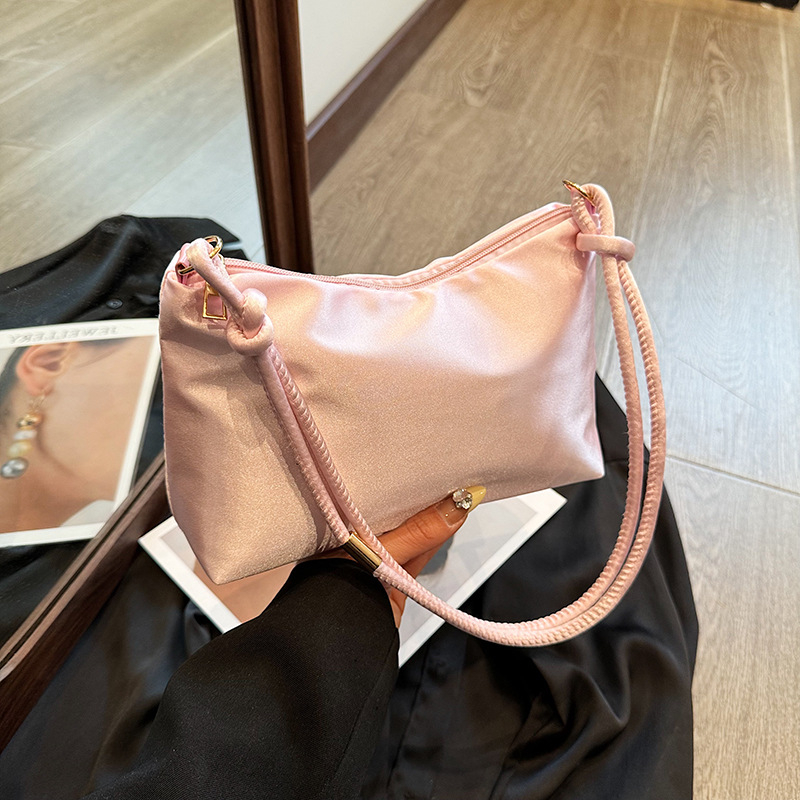Korejski stil ženska torbica preko ramena s lesketim satenskim vanjskim dijelom, zatvarač, horizontalan četverokutni oblik, poliester podstava, proljeće 2024