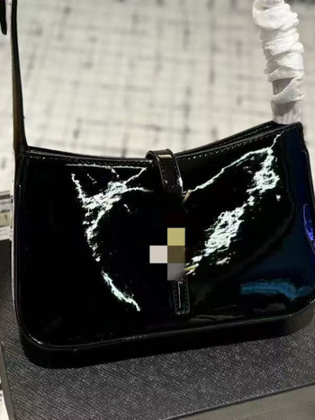 PVC Hobo torba s magnetskim zatvaranjem; podstava od poliester; torba s poklopcem; proljeće 2025
