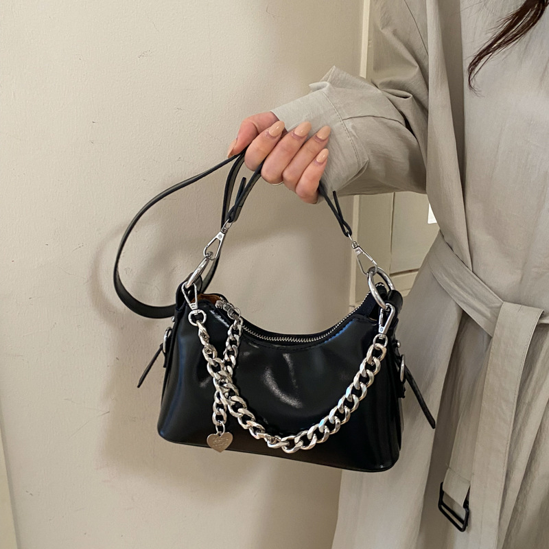 Crossbody torba u urbanom minimalističkom stilu, Ultra-fiber materijal, horizontalno kvadratni oblik, zatvarač, džep za dokumente