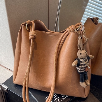 PU tote torba - unisex, unutarnji džep, meka konstrukcija, jesen 2024 izdanje