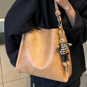PU tote torba - unisex, unutarnji džep, meka konstrukcija, jesen 2024 izdanje