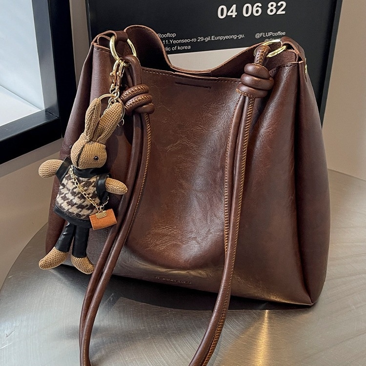 PU tote torba - unisex, unutarnji džep, meka konstrukcija, jesen 2024 izdanje