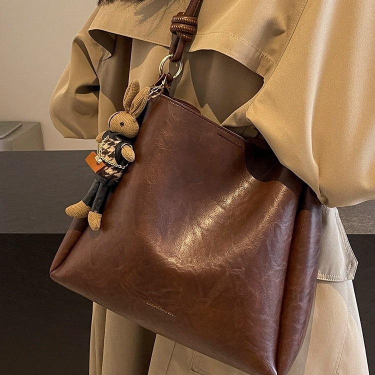 PU tote torba - unisex, unutarnji džep, meka konstrukcija, jesen 2024 izdanje