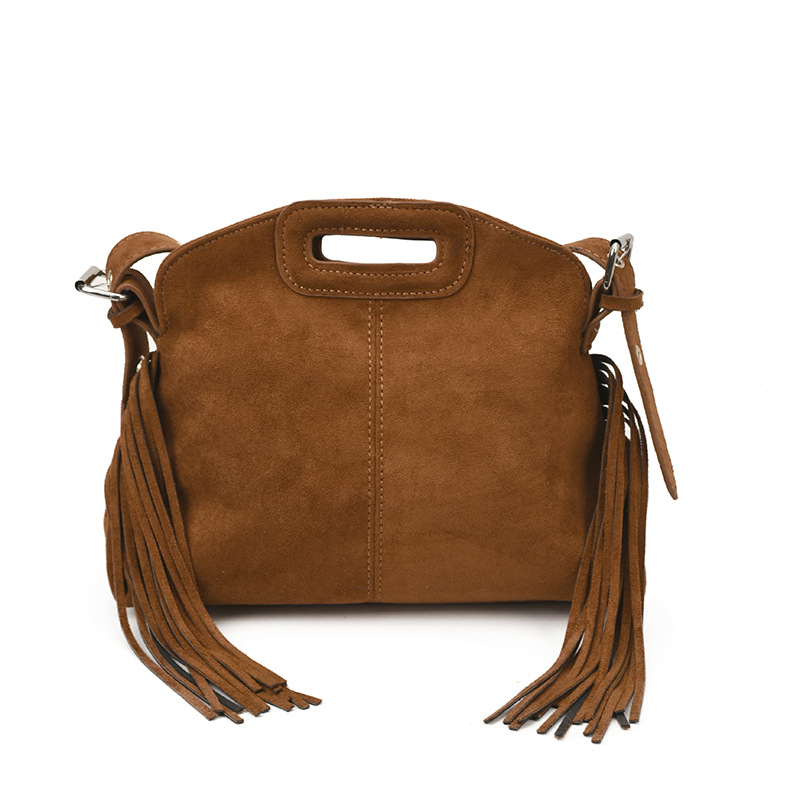 Ženska torbica satchel s resicama, velur koža, crossbody stil, horizontalni četverokutni oblik, otvoreni dizajn, pretinac na zip, pretinac za telefon i dokumente