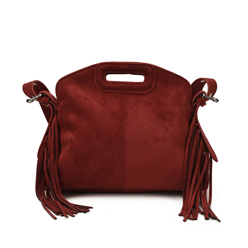 Ženska torbica satchel s resicama, velur koža, crossbody stil, horizontalni četverokutni oblik, otvoreni dizajn, pretinac na zip, pretinac za telefon i dokumente