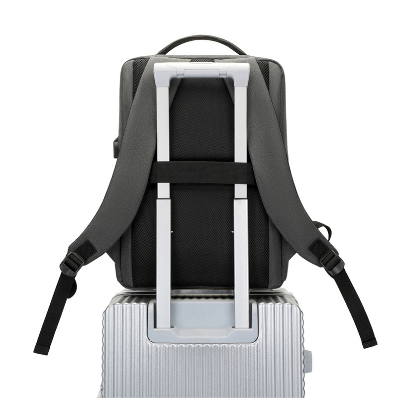 Podnikový batoh na notebook – kapacita 20–35L, nylon, USB port, zahnuté ramenné popruhy, Mamba Squadron