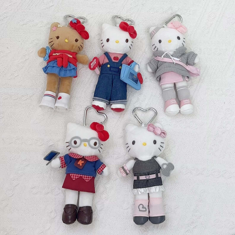 Плюшена котка – ключодържател, дългокрако карикатурно коте, сърцевидно копче, PP памук пълнеж, супер мека къса плюш