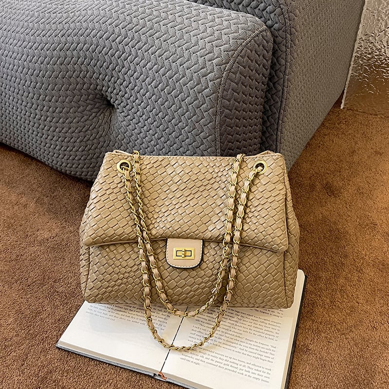 Τσάντα κάτω από τον αγκώνα με καπάκι, PU υλικό, αστικός μινιμαλισμός, οριζόνιο τετράγωνο σχήμα, κλείσιμο με καπάκι, εσωτερική τσέπη με φερμουάρ και τσέπη για κινητό, πολυεστερική επένδυση, ένα λουρί, φθινόπωρο 2025