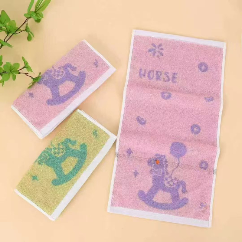 Csecsemő pamut arctörölköző és fürdőlepedő, puha és nedvszívó, szagtalan (pamut • 32-ply • sima szövés • 50–80 g)