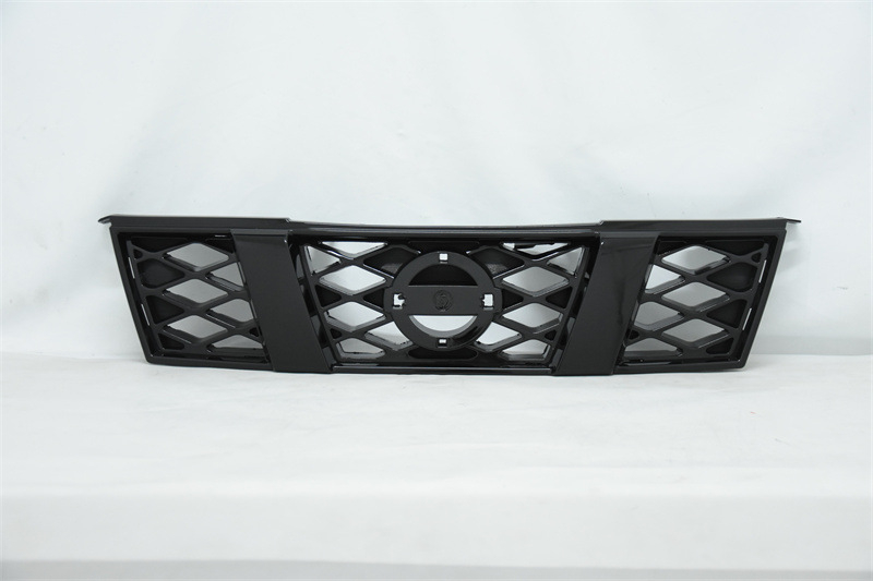 Prednja maska za Nissan X-Trail (2009-2013), metalna, instalacija na radiatoru