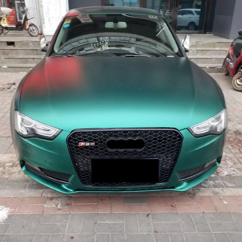 Audi A5/S5 RS5 honeycomb rešetka, ABS plast, montaža na branik, kompatibilno s modelima 2012–2016, težina 3 kg