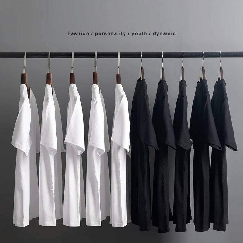 Muški T-shirt s okruglim izrezom, kratkim rukavima, slim-fit, tkanina milk silk (poliester ≥96%), prozračna i brzo se suši