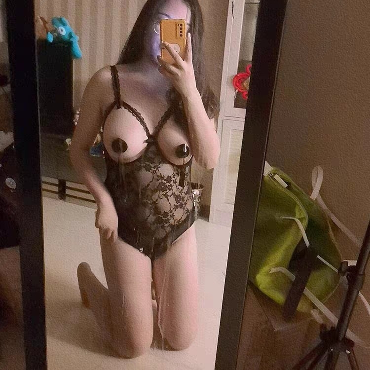 Γυναικείο εσώρουχο | Δαντελένιο ύφασμα, σχεδίαση με εκτεθειμένο στήθος, περιεκτικότητα σε γούνα κουνελιού 90–95%