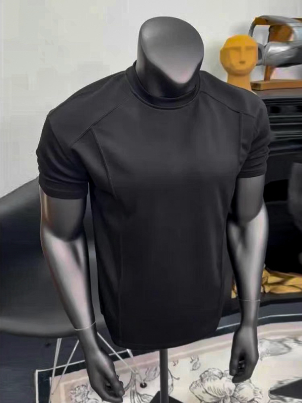 Tricou lejer, mâneci scurte, guler înalt, amestec de bumbac 70%, respirabil, vară